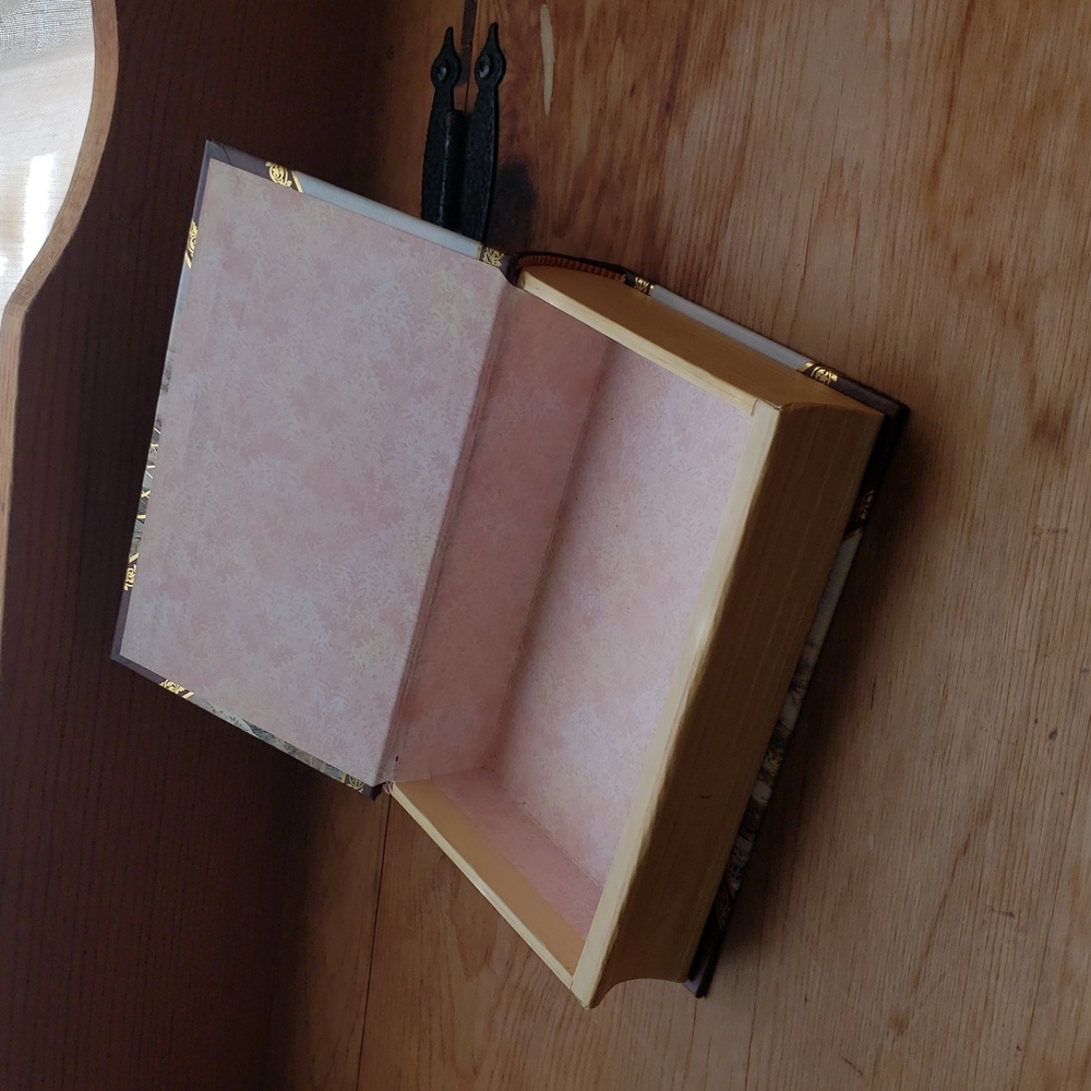 Elegant Gold and Cream Coffee Table Book with Hidden Compartment - Picture 6 of 13